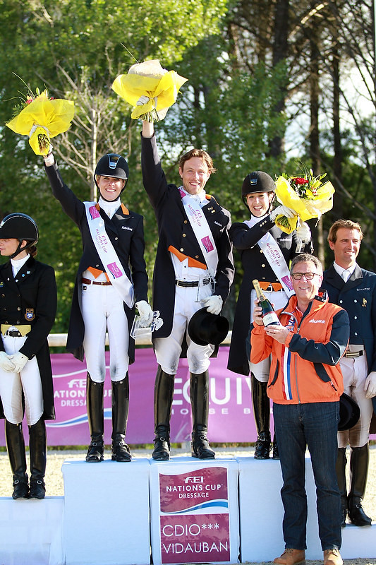 L'équipe hollandaise de dressage