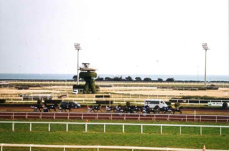 Vue sur l'hippodrome de Cagnes-sur-Mer