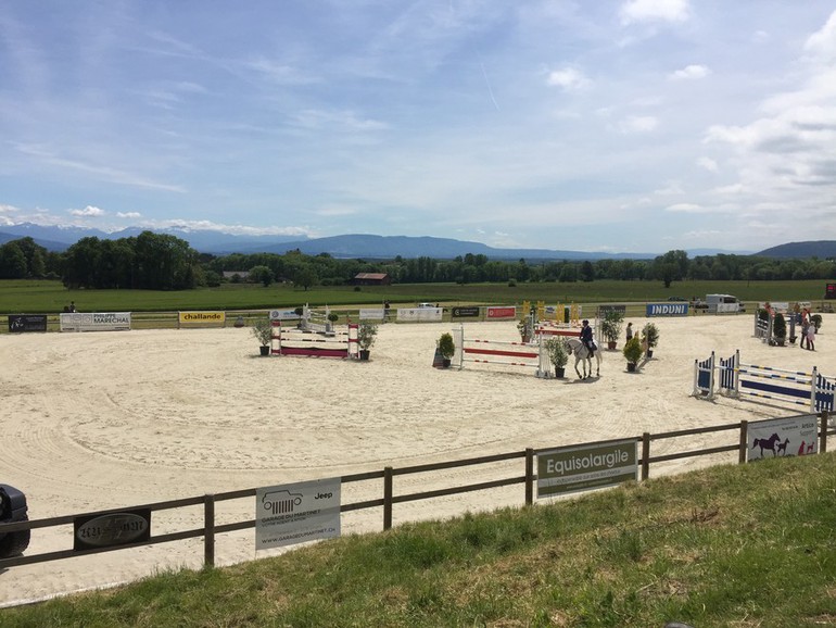 Le beau paddock de Gingins avec vue sur le lac et le Mont-Blanc