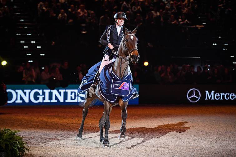 Stephanie Holmén remporte le Grand Prix du CSI de Zurich