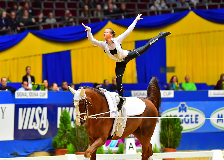 FEI World Cup™ Vaulting Final 2018 Nadja BÜTTIKERKeep Cool III (918)Monika Winkler-Bischofberger SUIPhoto: FEI/Daniel Kaiser