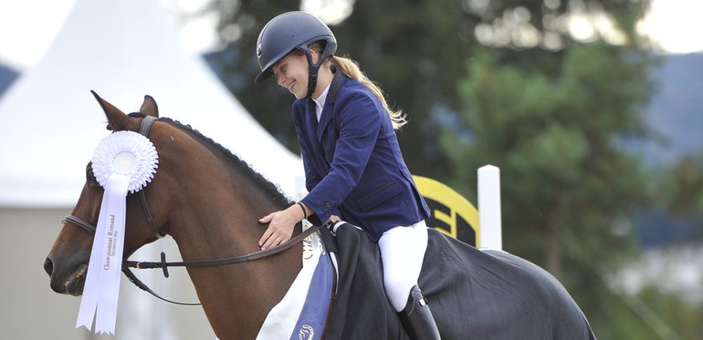 Alicia Mottu et Nadjin du Bois, les nouveaux champions romands poneys D © Clément Grandjean