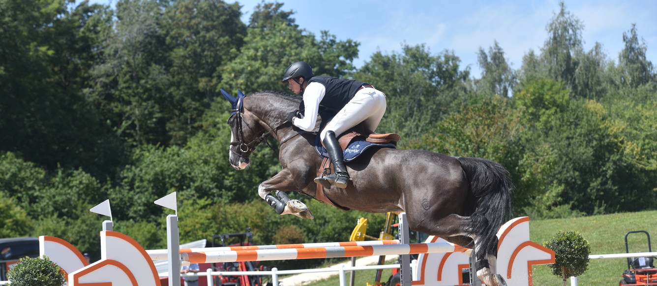 Martin Fuchs et Cha Mu ont remporté le Grand Prix Epona ce dimanche au Chalet-à-Gobet. © Geneviève de Sepibus – www.sepiphot.ch