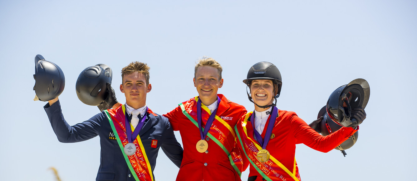 Podium Young Rider Individual 1. Matthis Westendarp and Stalido, 2. Jack Whitaker - Scenletha, 3. Emilie Conter - Balento C.SFEI Jumping European Championships for Young Riders - Vilamoura 2021© FEI/Leanjo de Koster