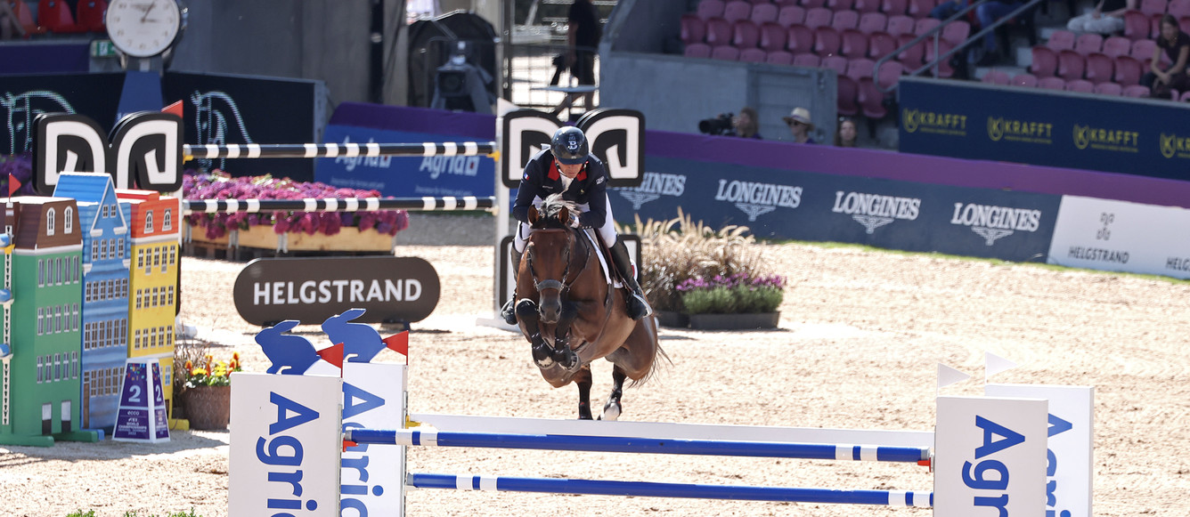 Julien Epaillard et Caracole de la Roque dans la chasse des Mondiaux de Herning 2022. © Fabienne Bujard