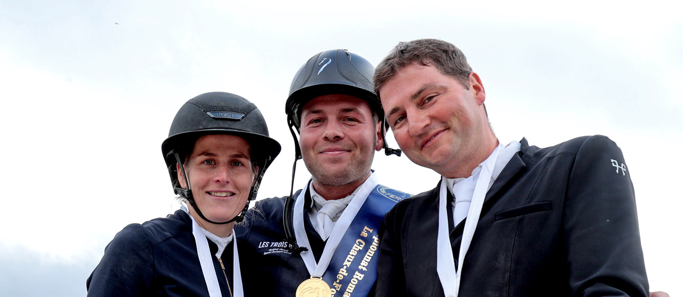 Le podium du championnat romand élite 2022 avec Ken Balsiger en or, Janick Herren en argent et Christian Tardy en bronze. © Fabienne Bujard