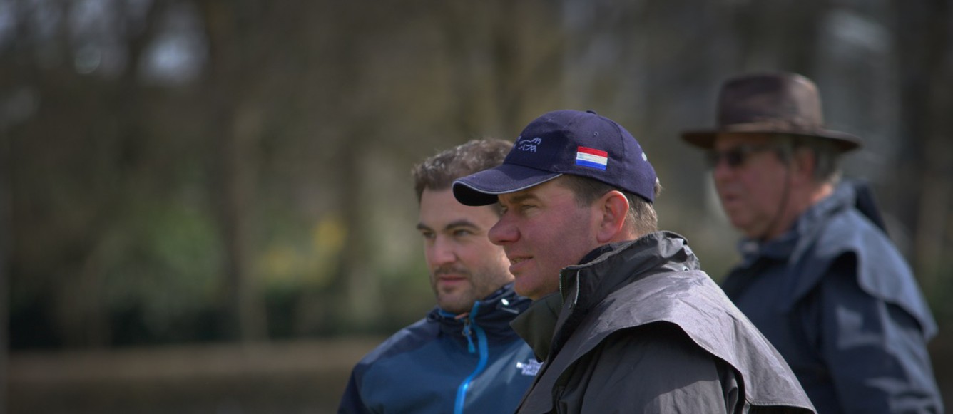 Koos de Ronde et le chef d'équipe Marco Bryner. © Brigitte Gfeller