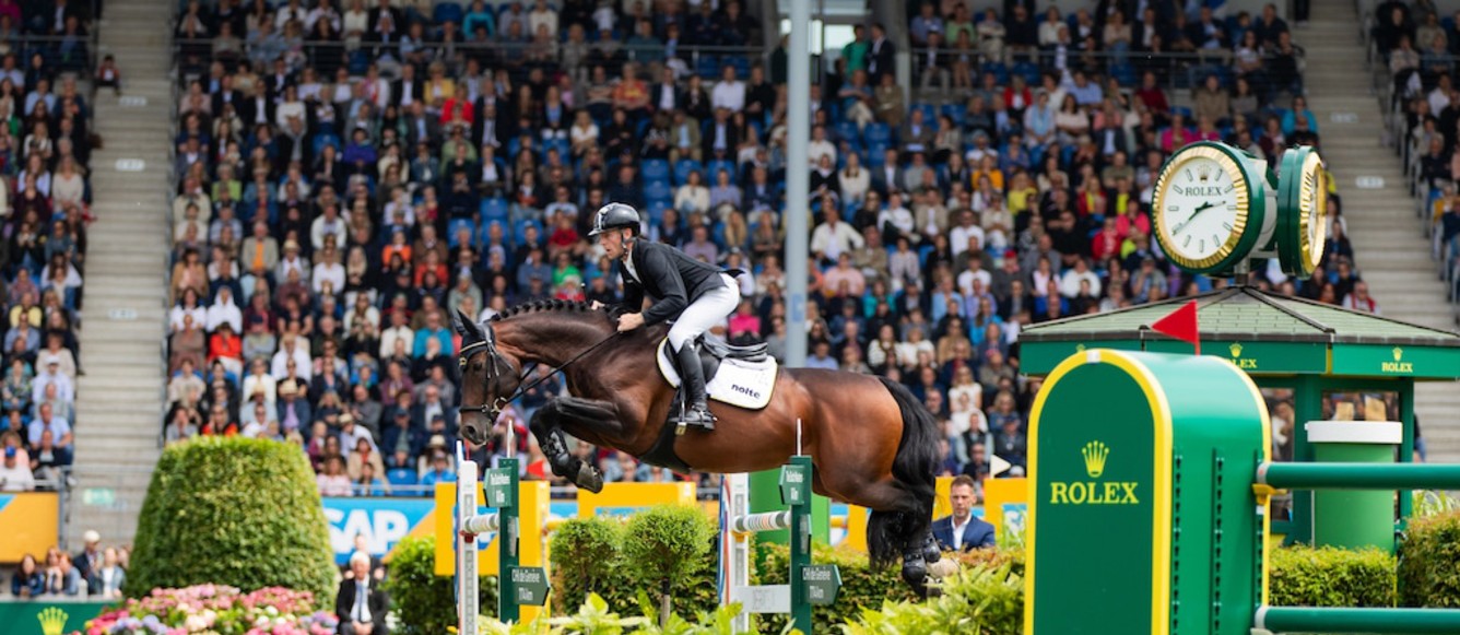 Marcus Ehning et Stargold ont triomphé dans le Grand Prix d'Aix-la-Chapelle. ©Rolex/Ashley Neuhof