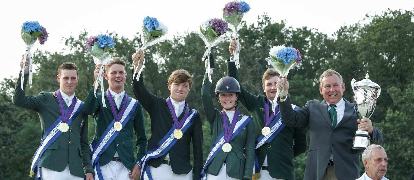 © FEI/Marta Fusetti Team Ireland is the winner of the Young Riders - Niamh McEvoy on Templepatrick Welcome Limmeric, Rhys Williams on Playboy Jt Z, Seamus Hughes Kennedy on ESA Rock, Max Wachman on Wuintini, and Ciaran Nailon on Fifty Shades od Grey - Finals Fei Jumping European Championship Young Riders, Juniors and Children 2023 - Gorla Minore, Italy