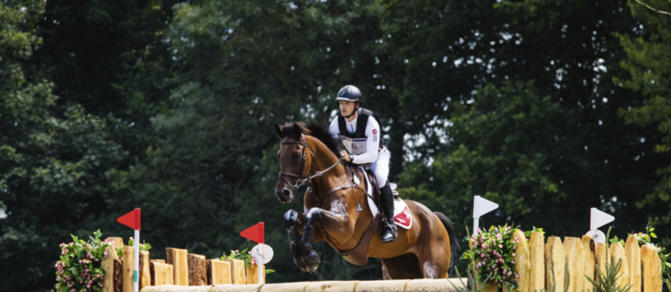 Robin Godel et Grandeur de Lully CH sur le cross des Européens du Pin. © Eric Knoll