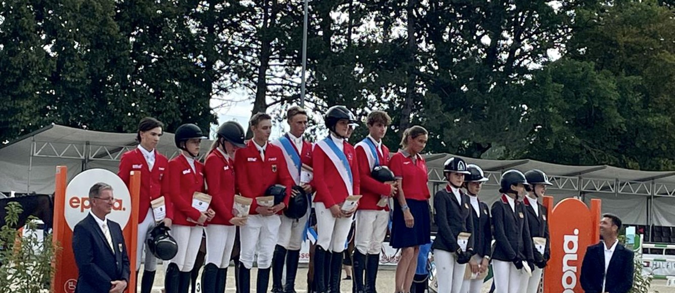 Les juniors ont remporté la Coupe des Nations des Zurich Youth Masters pour la deuxième année consécutive.