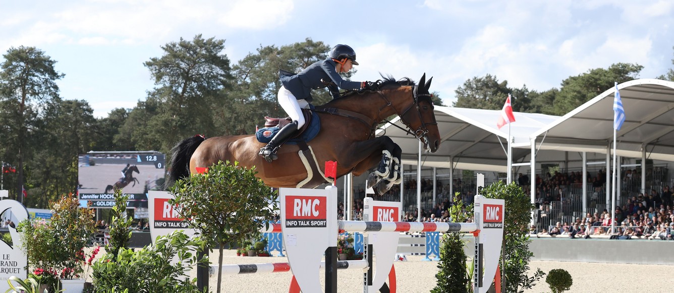 Jennifer Hochstädter a signé le meilleur résultat de sa carrière début mai en prenant la 3e place du Grand Prix 5* de Fontainebleau avec sa puissante jument de 13 ans Golden Lady. © PSV Jean Morel - LDD