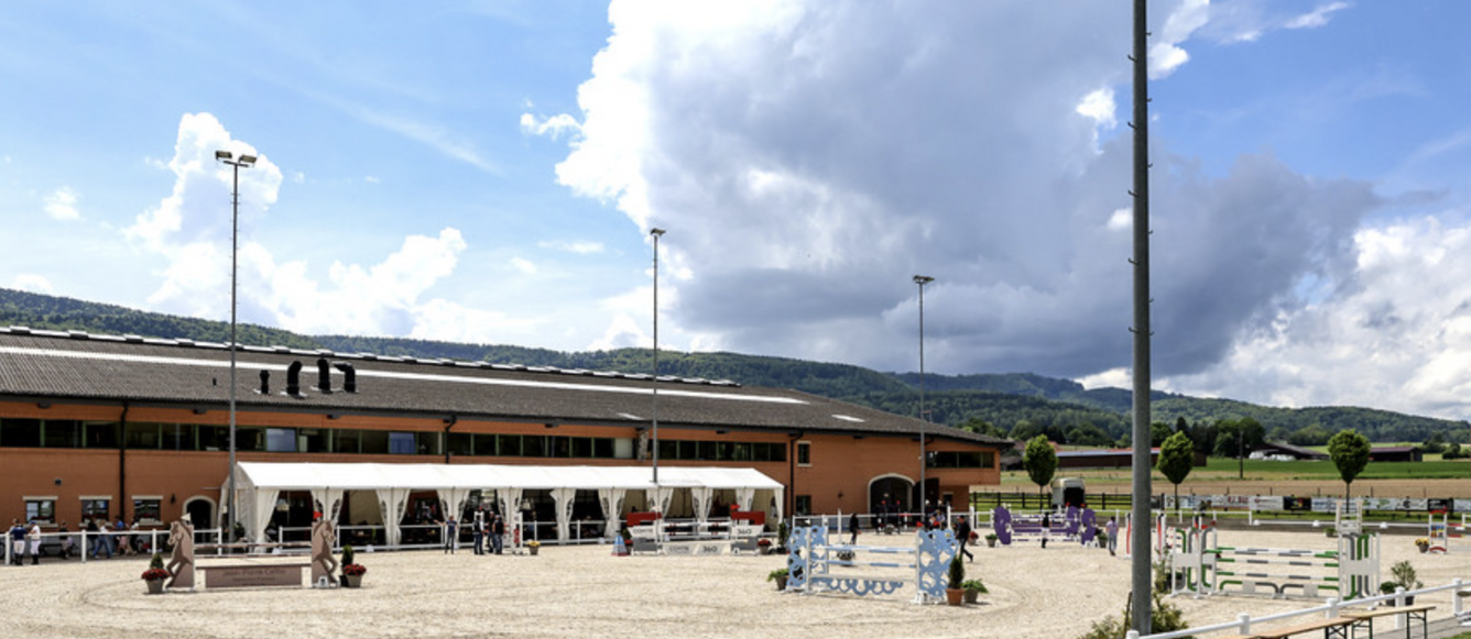 Le week-end de Pentecôte, la famille Smits-Oeuvray attend les cavaliers pour de belles épreuves à Chevenez pour le premier volet des Challenges. © PhotoBujard-Challenges Chevenez