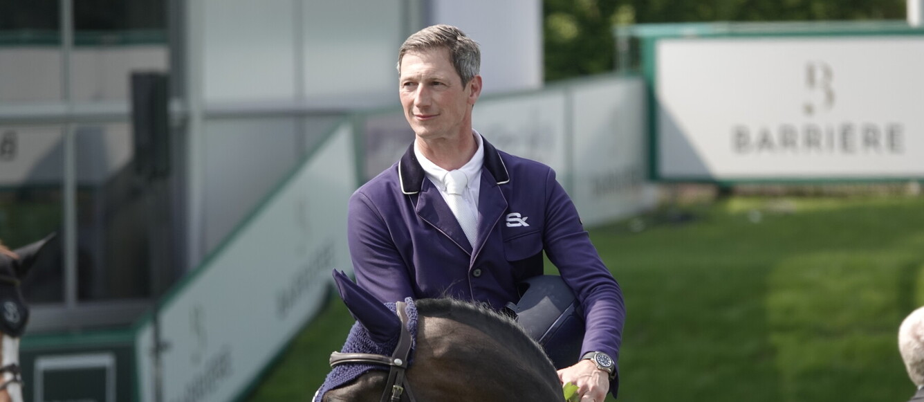 Daniel Deusser heureux de sa victoire dans le GP Rolex de La Baume avec Otello de Guldenboom
