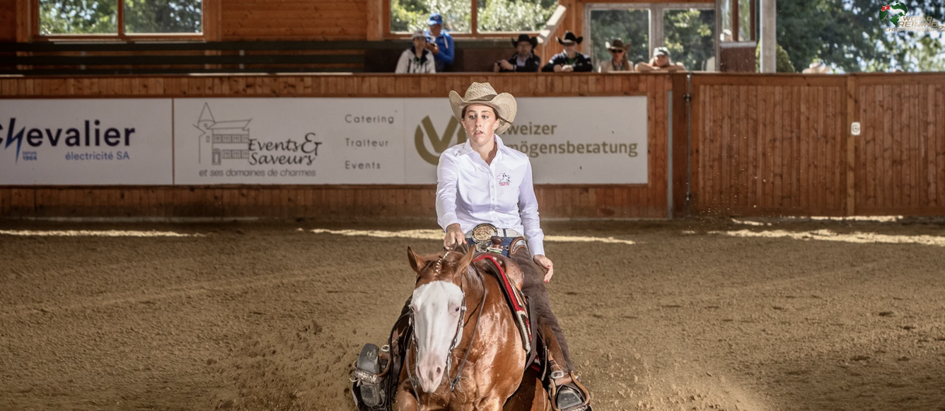 Sophia Staub avec Shinning Cooper BB à Givrins. ©Hautmann - Photo & Design