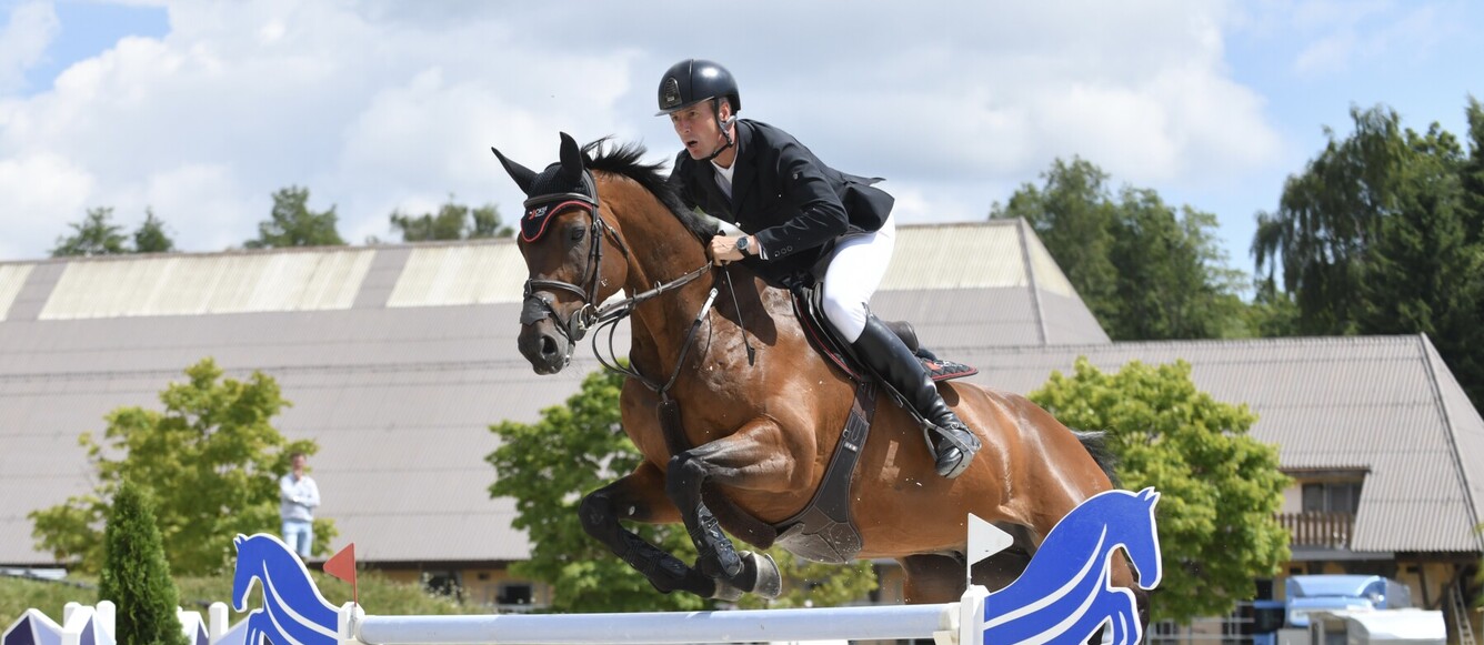 Alain Jufer et Dante MM ont survolé le Grand Prix N155 du Chalet-à-Gobet. © Geneviève de Sepibus
