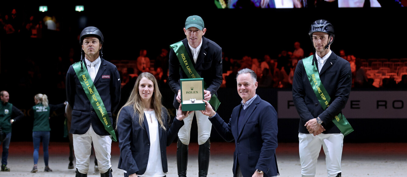 Le podium de l'édition 2025 du Top 10 entouré de la championne du monde de slalom Camille Rast et de Joël Aeschlimann, de Rolex. © Fabienne Bujard 