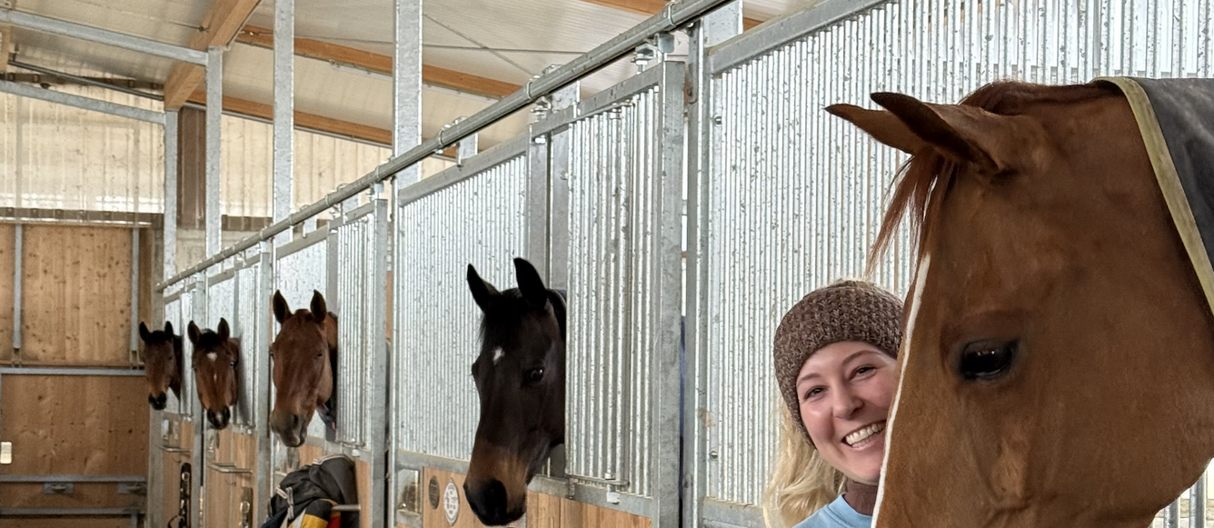 Angelika Dubach La Bernoise a réussi sa première saison en 4* avec Félin de Chignan CH, sans faute sur les cross d’Avenches, Lignières (FRA) – contribuant à la 2e place de l’équipe de Suisse dans la Coupe des Nations – et à Pratoni del Vivaro (4e). © Flash one Instant