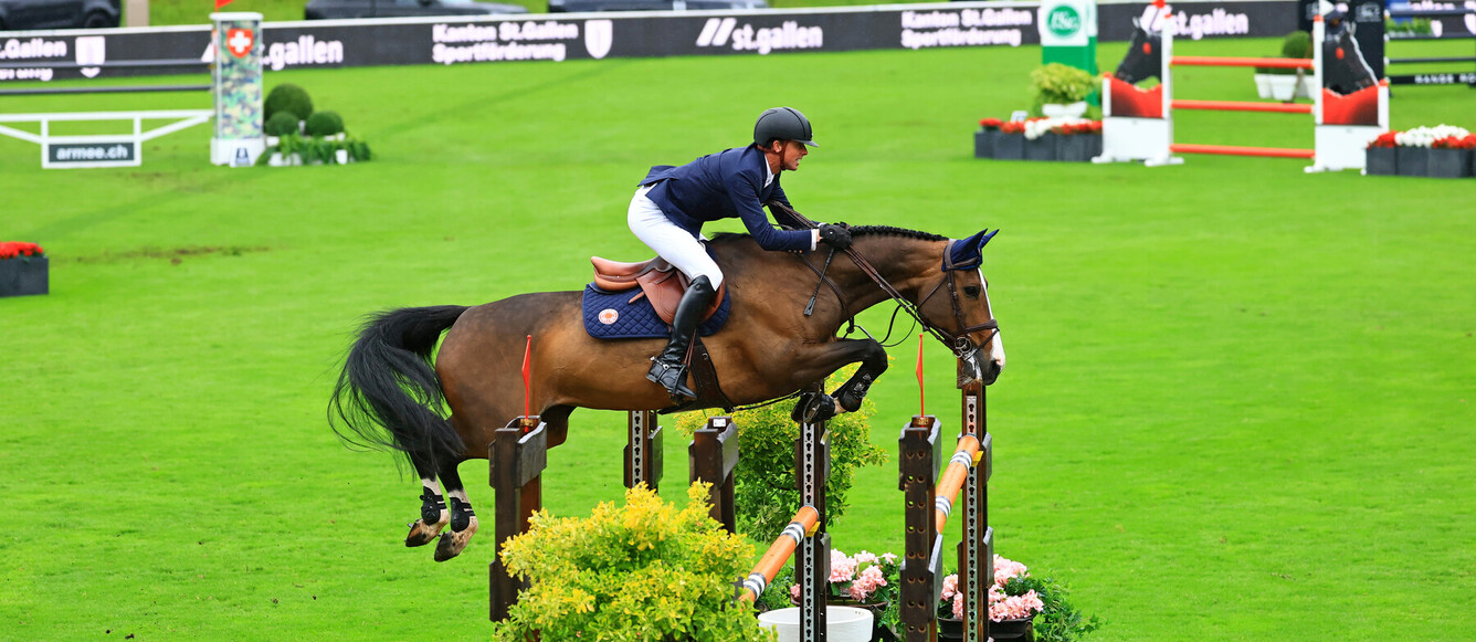 Ben Maher et Ginger-Blue se sont imposés dans le Prix Suttero (150 cm) ce jeudi à St-Gall. © Photoprod-LDD