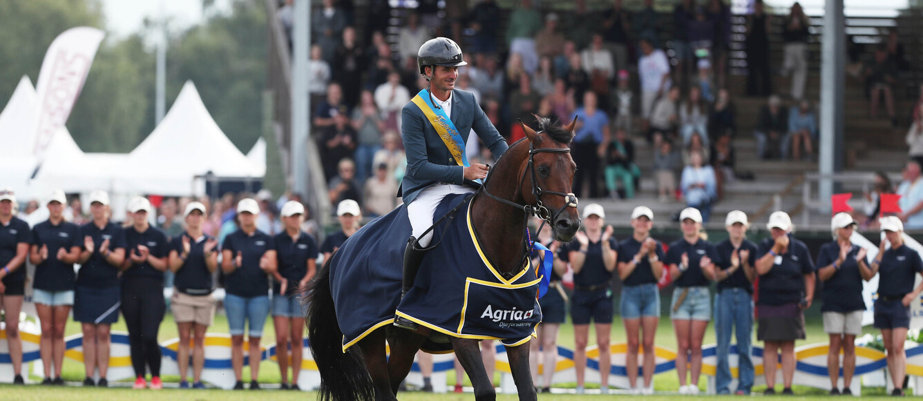 Falsterbo réussi toujours bien aux Helvètes. En 2023, la Suisse avait gagné la Coupe, Martin Fuchs le GP et Steve Guerdat, 3e du GP l'an dernier, le Derby en 2023. © Tiffany van Halle/R