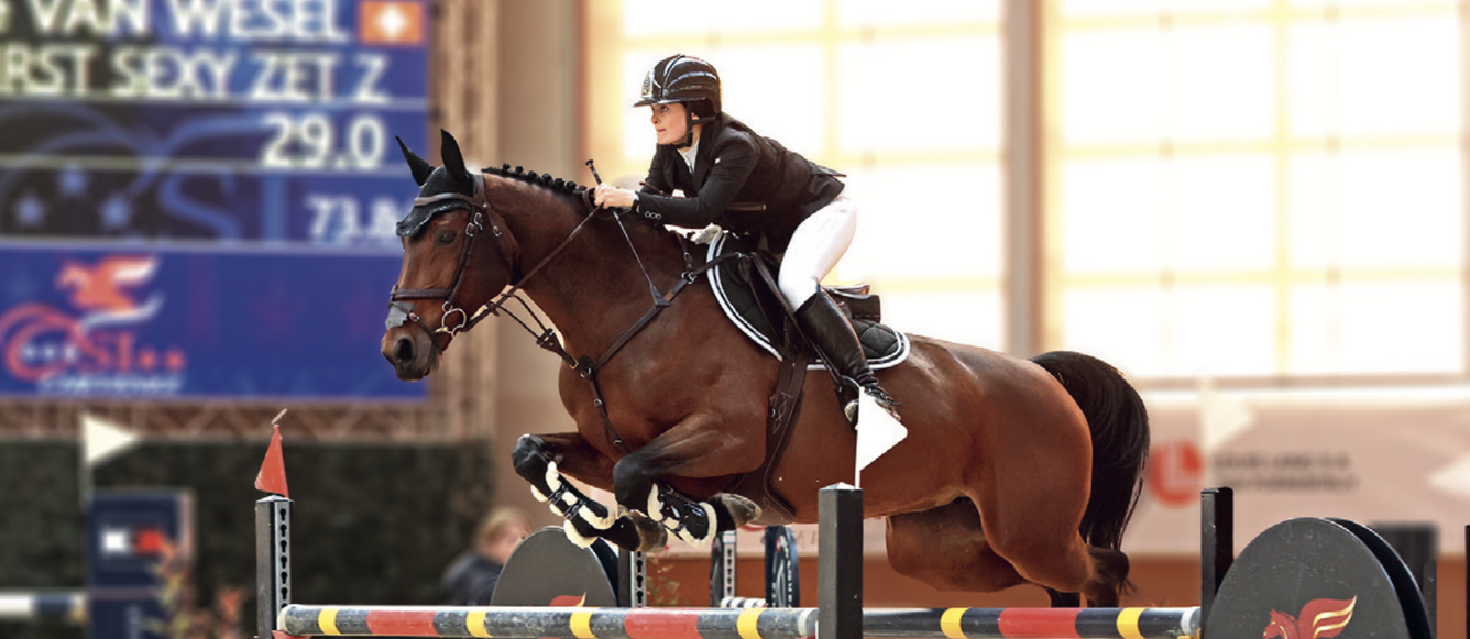 Charlotte van Wesel avait remporté avec Devil’s First Sexy Zet Z le Grand Prix -25 l’année dernière à Chevenez. On se réjouit de se retrouver en Ajoie cet automne. © photobujard.com/R