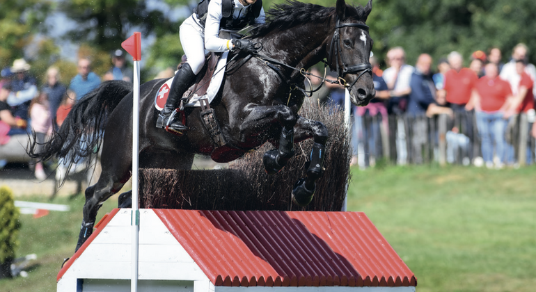 Camille Weiss rêve de veste rouge