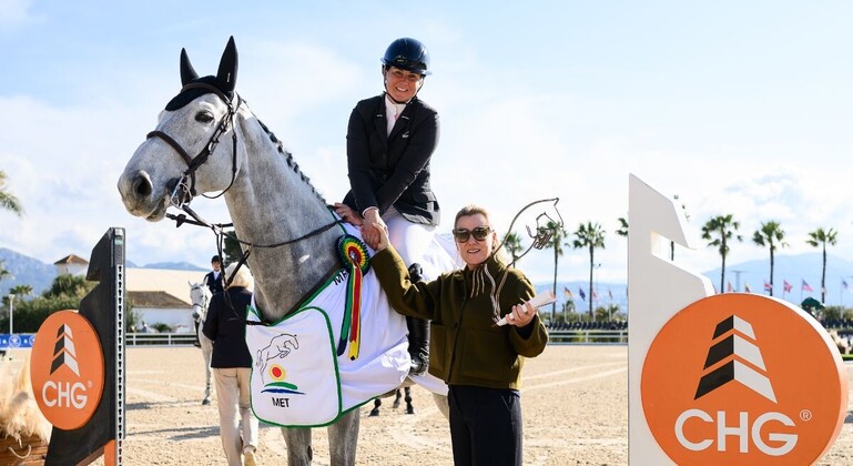 Faye Schoch s’impose à Oliva