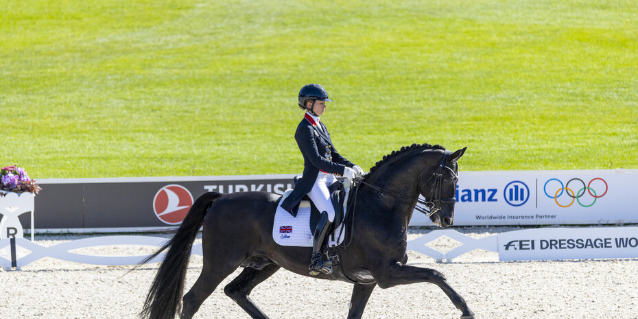 Mondiaux d’Aix-la-Chapelle : Charlotte Fry et Glamourdale conservent leur bien dans un Spécial plein de rebondissements